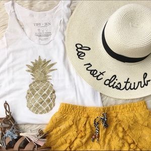 🍍Gold Glitter Pineapple Tank Top